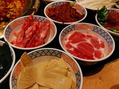 -周小明火锅(黑金冠社区店)