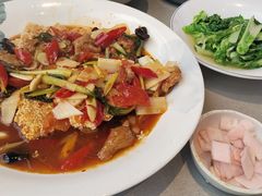 -有红鸡毛店·川菜(建设路店)