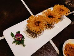 蟹粉干贝菊花春卷-杭州西子湖四季酒店·金沙厅