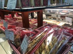 -红宝石·鲜奶小方·海派西点房(金杨店)