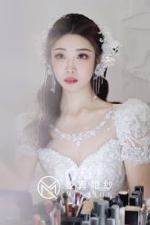 -曼青婚纱礼服馆