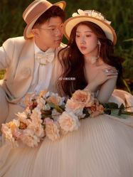 -至臻微拉婚纱摄影