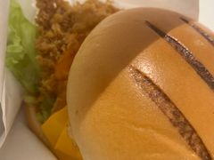 脏脏芝士大虾鸡腿堡-肯德基(中心书城店)