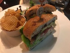 -db Bistro & Oyster Bar by Daniel Boulud(滨海湾金沙店)