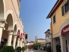 -佛罗伦萨小镇广佛名品奥特莱斯(疏港路店)