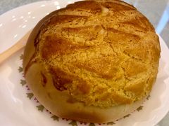 酥皮菠萝叉烧包-太子园林酒家