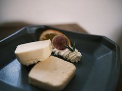 -彳亍咖啡·这里(水湾路店)