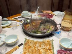 -乡土黄·鲜牛肉火锅·小龙虾(兴业街店)