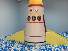 -小门牙好性格托育(北外滩中心)