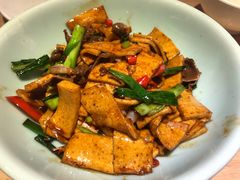 -关东小磨东北菜(上海长风大悦城店)
