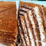 糕体硬质的，也比较适合 运输，有可可和奶油味儿两种