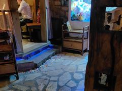 -老牌坊云南鱼豆花火锅(爱建店)