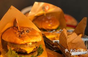 Hand-Pressed Wagyu Burger