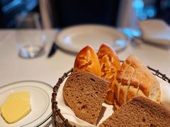 面包-Wolfgang’s Steakhouse 沃夫冈牛排馆(上海白玉兰广场店)