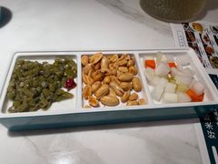 -荷塘秋月·本帮江浙菜(国权路店)