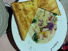 蒜香鲜虾奶油意面-遇见西木美式餐厅(体育路店)