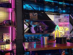 -UP嘻哈酒吧(粉巢店)