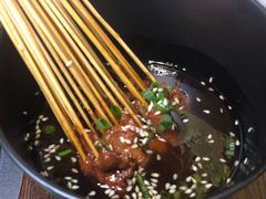 -虾弄弄海派小龙虾·牛羊蝎子火锅