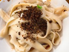 牛肉脆臊刀削面-华兴街自力面店