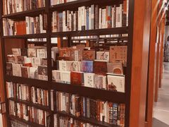 -西西弗书店&矢量咖啡(凯德晶萃广场店)