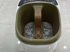 -世龙世家灰指甲·甲沟炎·跖疣护理·修脚(东江湾路店)
