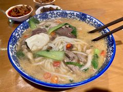 -邱芳粉店(迎宾大道旗舰店)