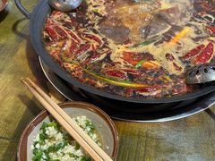 -黄潇洒老火锅(九眼桥宏济巷店)