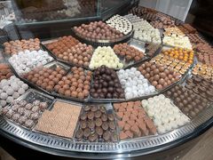 -Laderach 莱德拉(上海环贸iapm店)