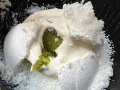 蛋白饼配罗勒冰霜-Ocean's Table 欧舍