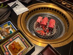 -山川小町·极番烧肉(新地假日广场店)