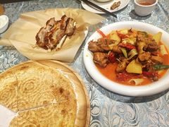 新疆大盘鸡-巴扎美食·新疆菜·西域歌舞表演餐厅(新疆大厦店)