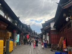 -桥边小楼·手工云南菜·古城观景小楼