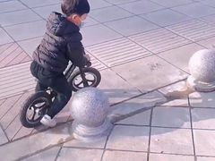 -八爪矩阵极限运动馆·儿童平衡车·感统训练(南海子公园校区)