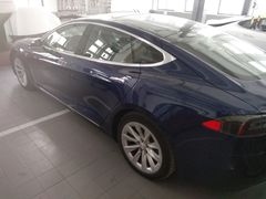 -TESLA 特斯拉(上海太古汇体验店)