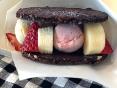 -ROAST coffee & eatery