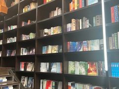 -钟书阁(松江泰晤士小镇店)