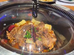 -山河屯铁锅炖·非遗东北菜(南山店)