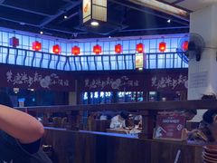 大堂-先启半步颠小酒馆(白麓里店)