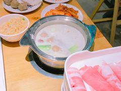 -钦瓦台时尚自助餐厅(银泰城店)