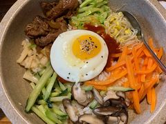 石锅拌饭-百年石锅饭·朝鲜族传统民餐