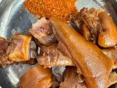 -鸿浩扒猪脚米线