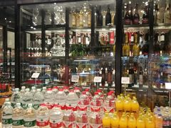 -中百仓储超市有限公司(越秀星汇维港店)
