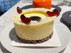 樱桃意式鲜奶酪-潮一不贰·法式甜品·生日蛋糕·西式简餐(外滩店)