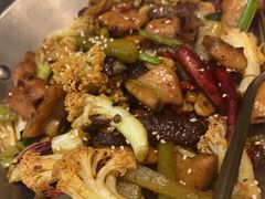 -渔语鱼酸菜鱼新川菜(来福士店)