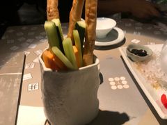 笔筒色拉-穹六人间 people 6(岳阳路店)