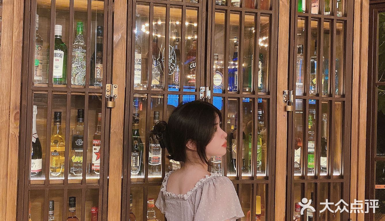 深圳探店|首个车站主题自选餐吧