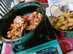 -刘姐啤酒鱼民族演艺餐厅(西街总店)