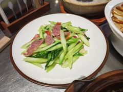 腊味炒芥兰-潮界(虹桥新天地店)