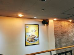 -BHC炸鸡(明洞总店)