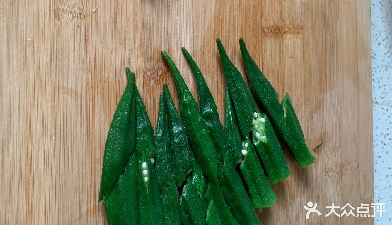 今早我们吃凉拌秋葵好不好呀